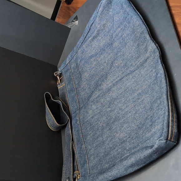 Lee Women's Upcycled Blue Denim Jeans Crossbody Bag. - Picture 5 of 10